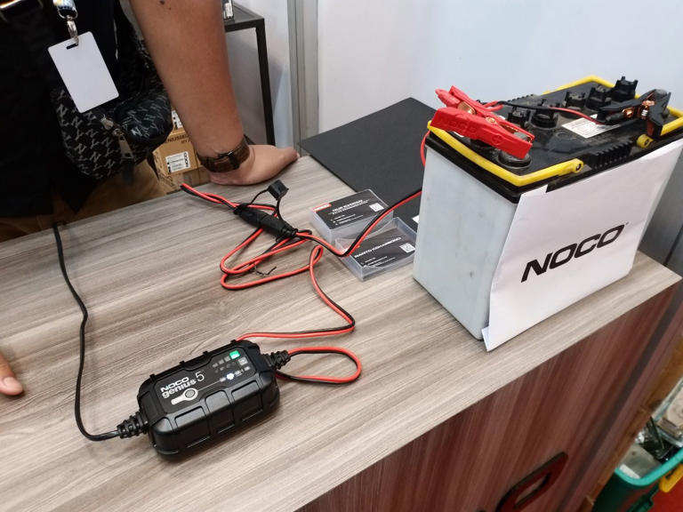 Aki MF Mobil Drop Apakah Boleh Disetrum Ulang? Ini Jawabannya