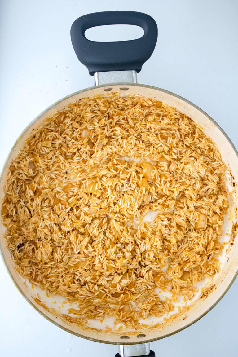 Easy One Pot Chicken and Rice Recipe