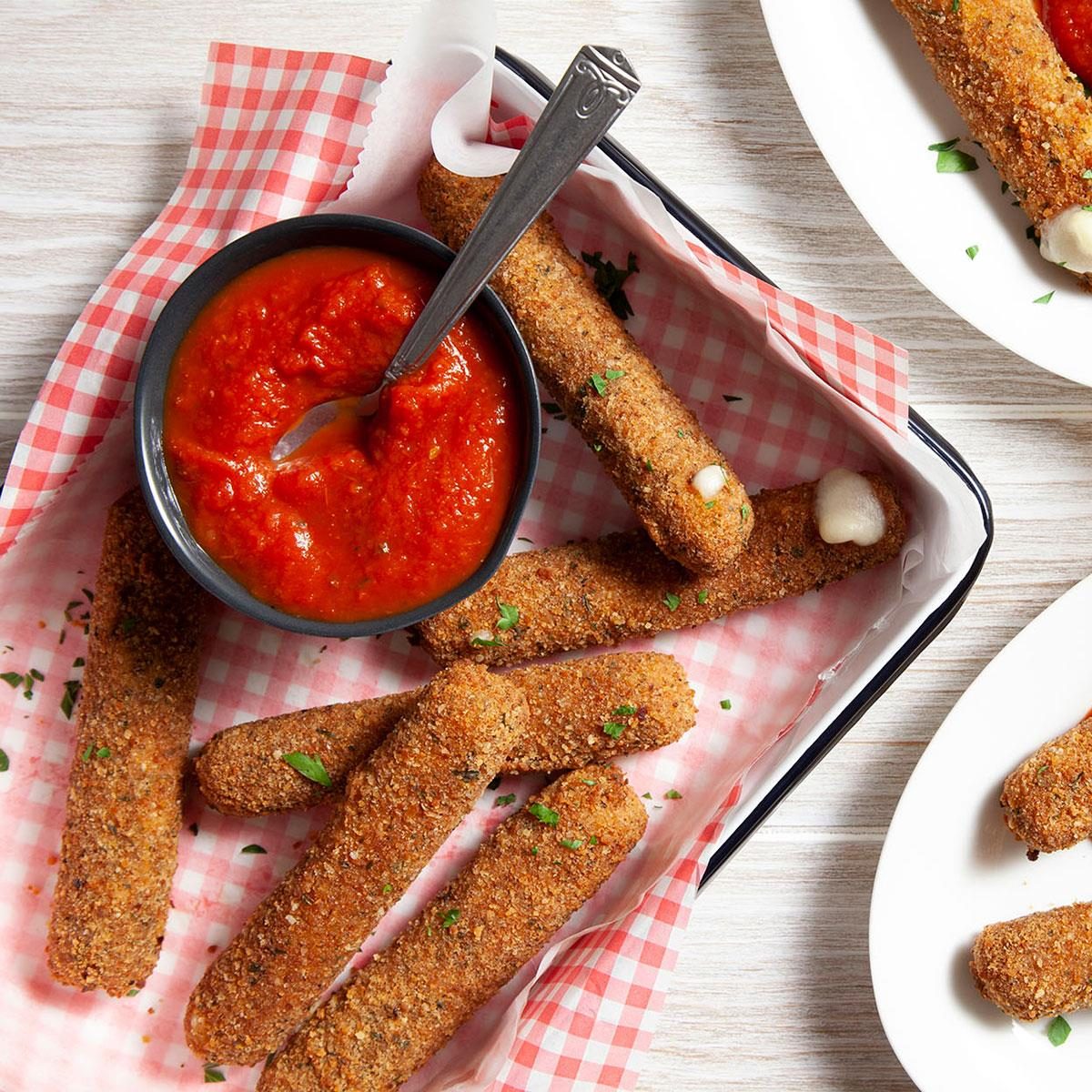 AirFryer Mozzarella Sticks