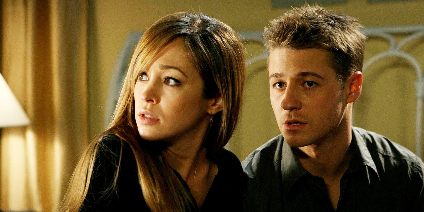Три тейлор. The OC Ryan and Taylor. The OC the distance. The OC s02e01.