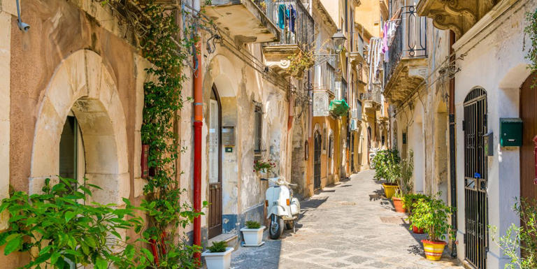 Short breaks to Italy don't get better than these beautiful destinations. These places are perfect for a long weekend or mid-week escape to Italy.