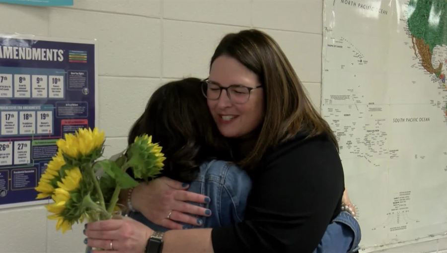 New Sioux City teacher reunites with former elementary principal