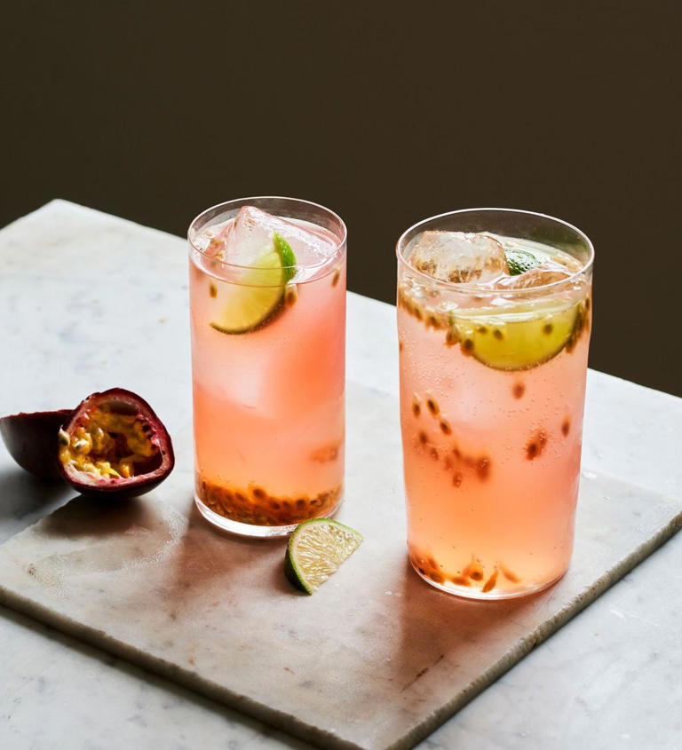 10 Fruity Cocktail Recipes