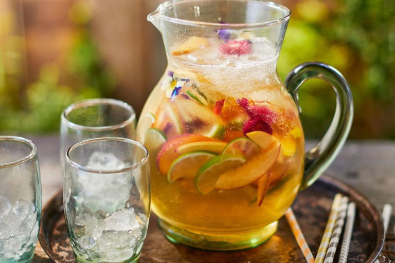 10 fruity cocktail recipes