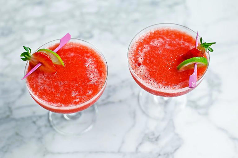 10 Fruity Cocktail Recipes