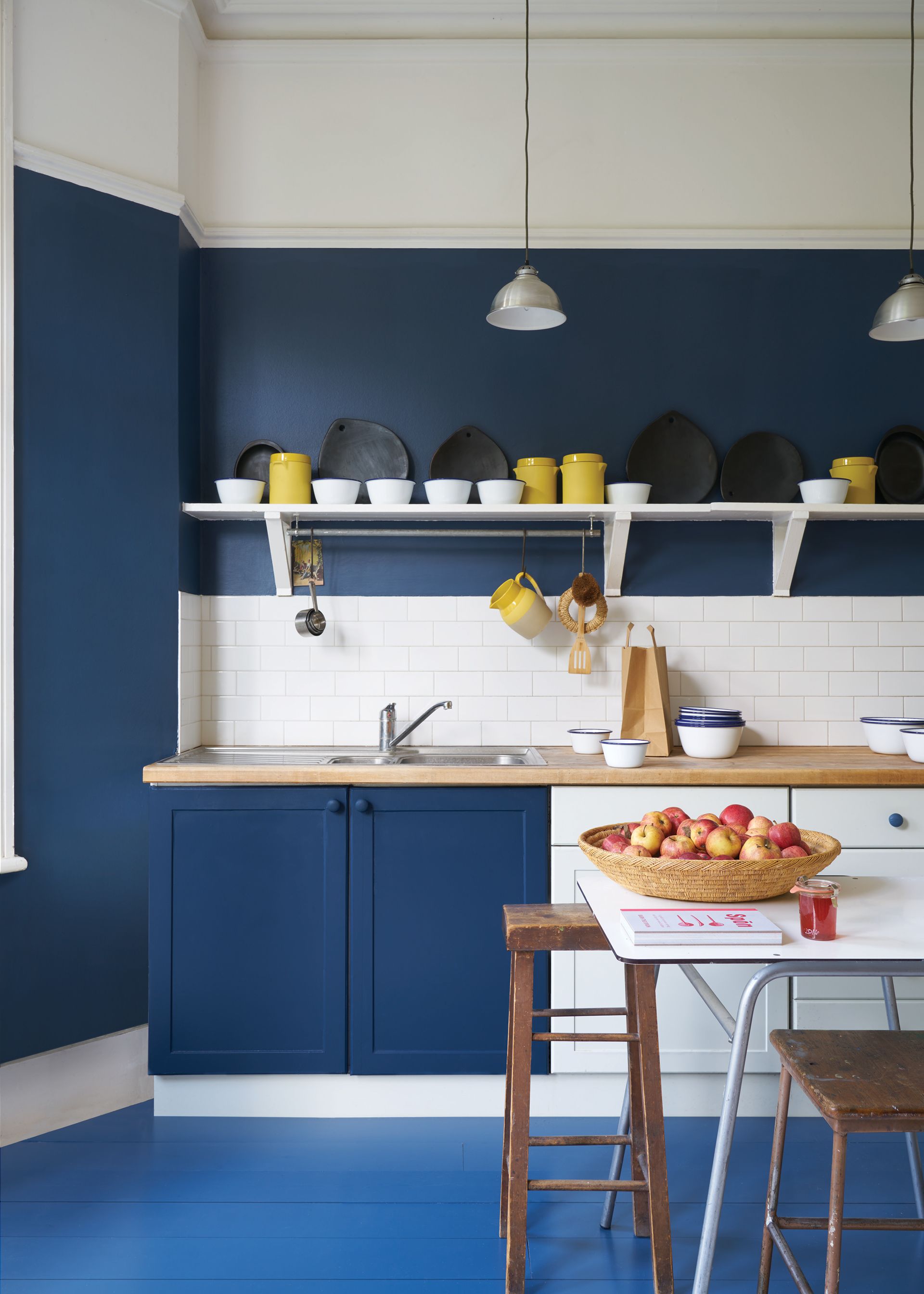 18 kitchen paint ideas: beautiful colors to update your cooking space