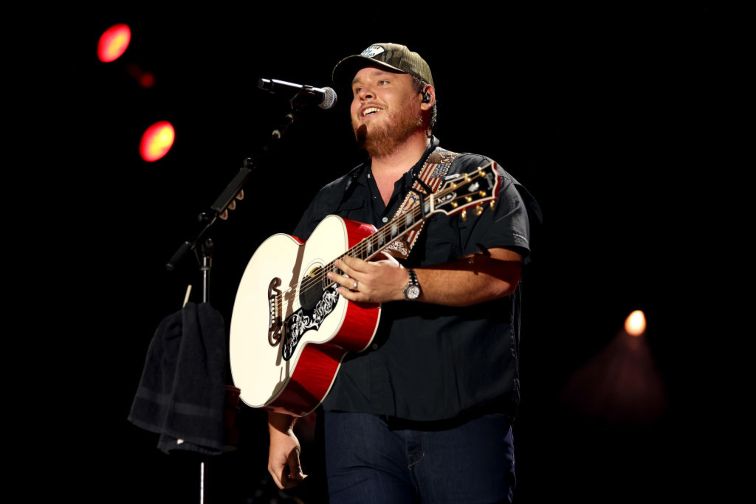 <p>Luke Combs's take on Tracy Chapman's much-revered "Fast Car" is currently burning up the country charts, and for good reason. It's faithful to the original, perfect for blaring while you contemplate life on your long drive. </p><p><a href='https://www.msn.com/en-us/community/channel/vid-cj9pqbr0vn9in2b6ddcd8sfgpfq6x6utp44fssrv6mc2gtybw0us'>Follow us on MSN to see more of our exclusive entertainment content.</a></p>