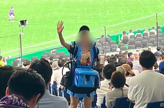 ♥ すごい今更投稿すぎるけど、、 売り子楽しかったな~🍺💙 周り