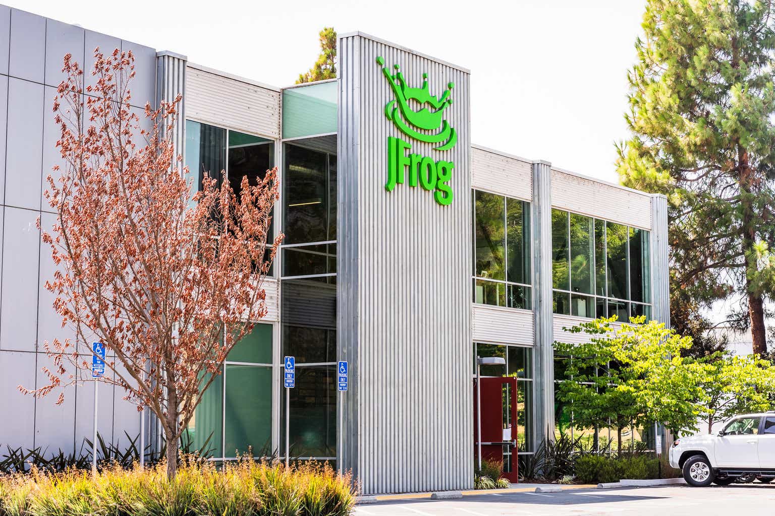 JFrog Keeps Outperform Rating As Oppenheimer Cites Underappreciated ...