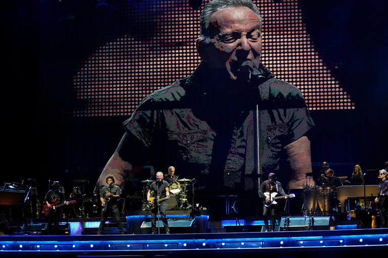 Bruce Springsteen ulcers were so bad he feared he'd never sing again