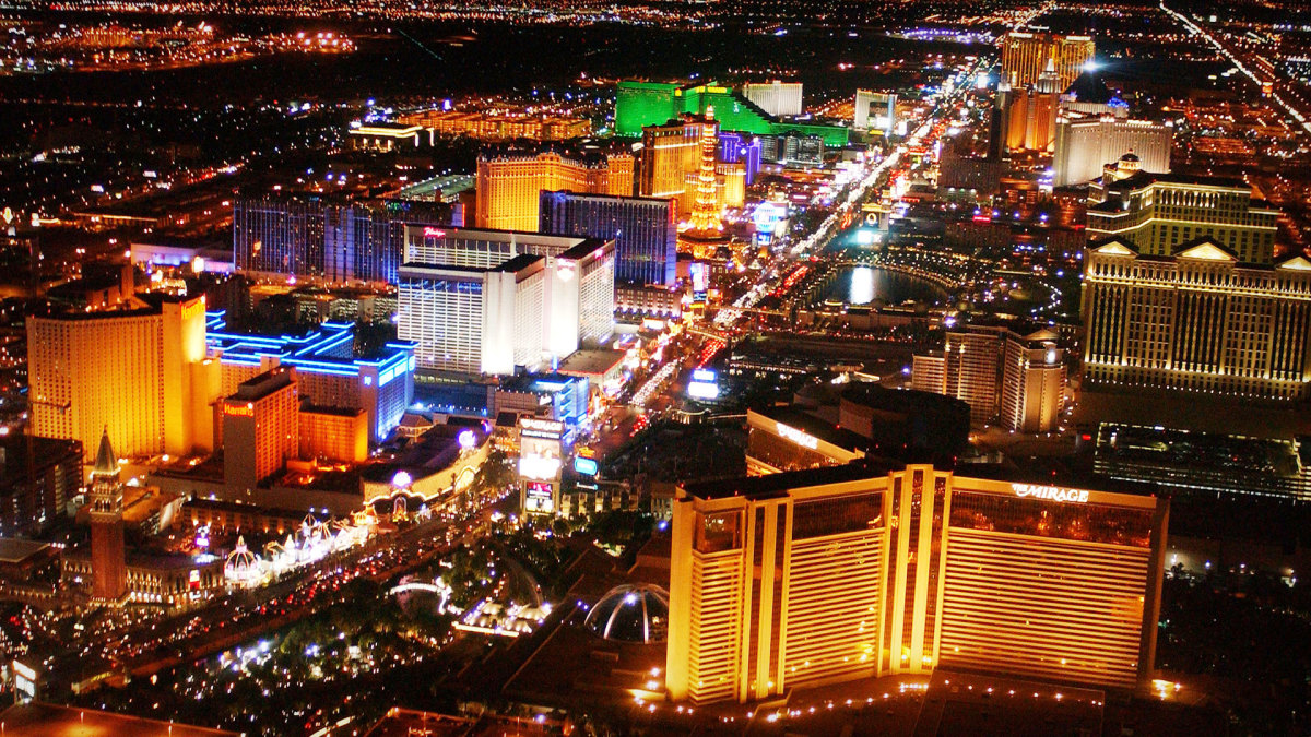 another long-running las vegas strip show is closing