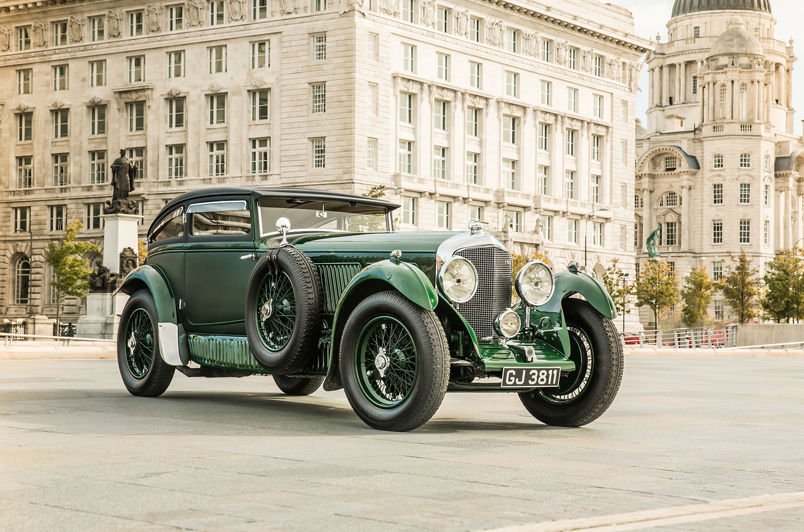 <p><span>When it arrived in 1926, the Bentley 6.5-Litre's specification was from another era. With its all-new <strong>6597cc </strong>overhead-cam straight-six engine, there were four valves for each cylinder. In standard form there was <strong>142 HP </strong>on tap, but when the Speed Six edition arrived in 1928, that had a huge <strong>182 HP</strong>.</span></p>