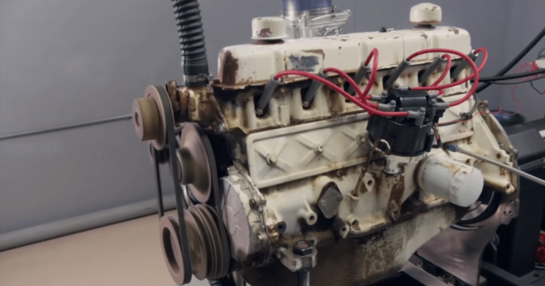 Ford 300 Inline-6 Engine
