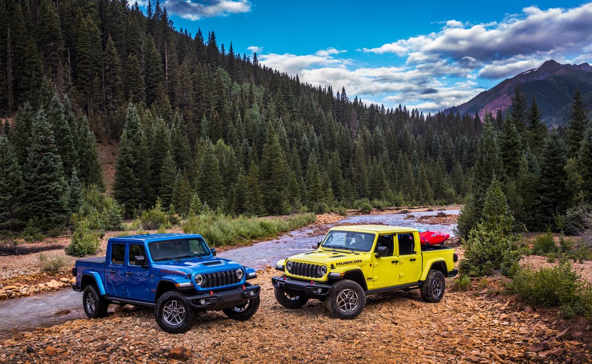 jeep gladiator 4xe coming next year with wrangler's plug-in powertrain