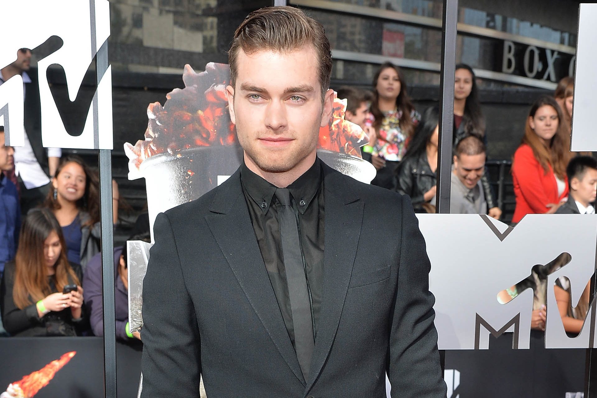 Pierson Fodé ('The Man from Toronto') découvrez la nouvelle star d