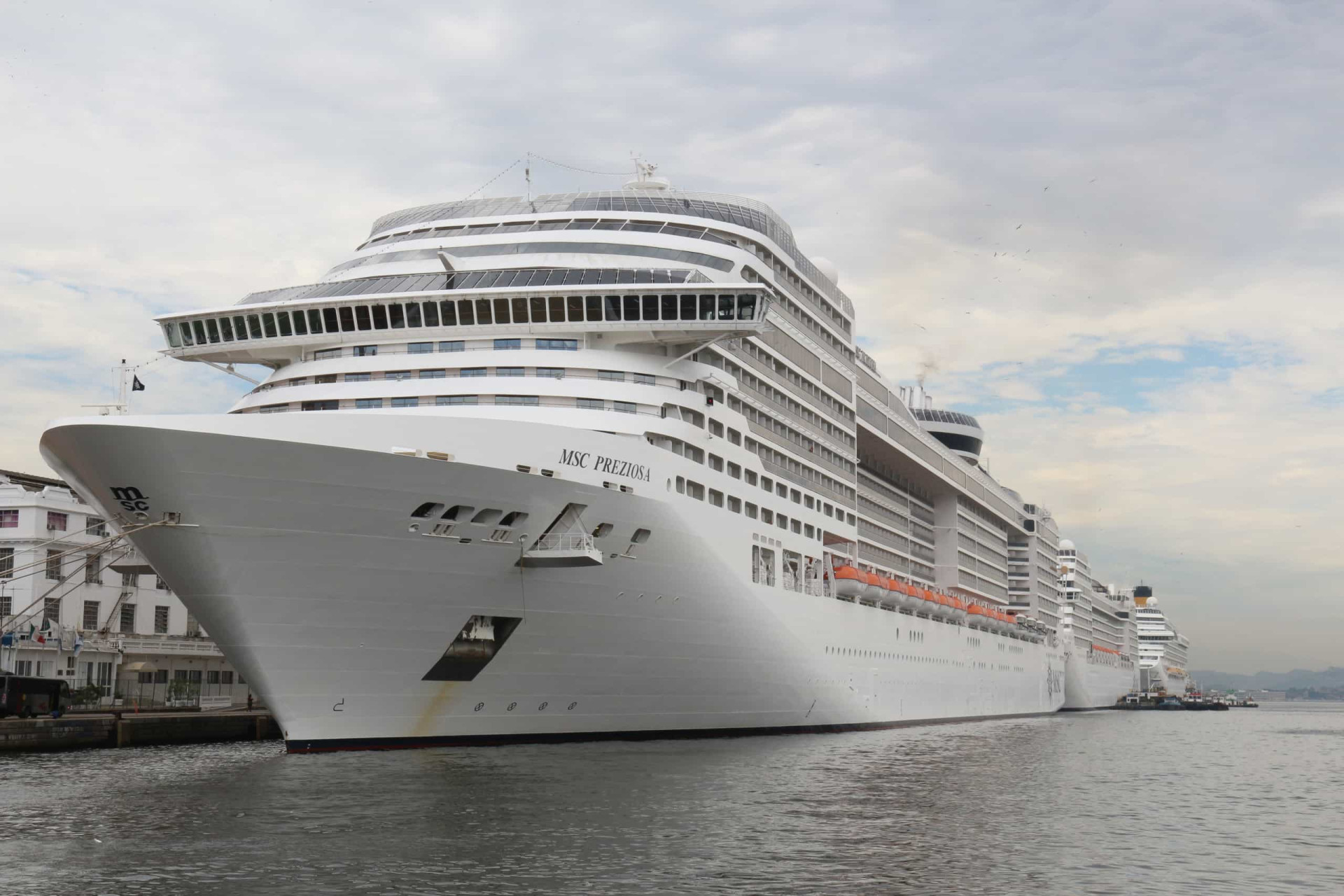 <p>On December 8, 2018, an unidentified Dutch woman fell into the water from the MSC Preziosa near Martinique and her whereabouts remain unknown. The crew was unaware of her disappearance until docking.</p><p><a href="https://www.msn.com/en-us/community/channel/vid-7xx8mnucu55yw63we9va2gwr7uihbxwc68fxqp25x6tg4ftibpra?cvid=94631541bc0f4f89bfd59158d696ad7e">Follow us and access great exclusive content every day</a></p>
