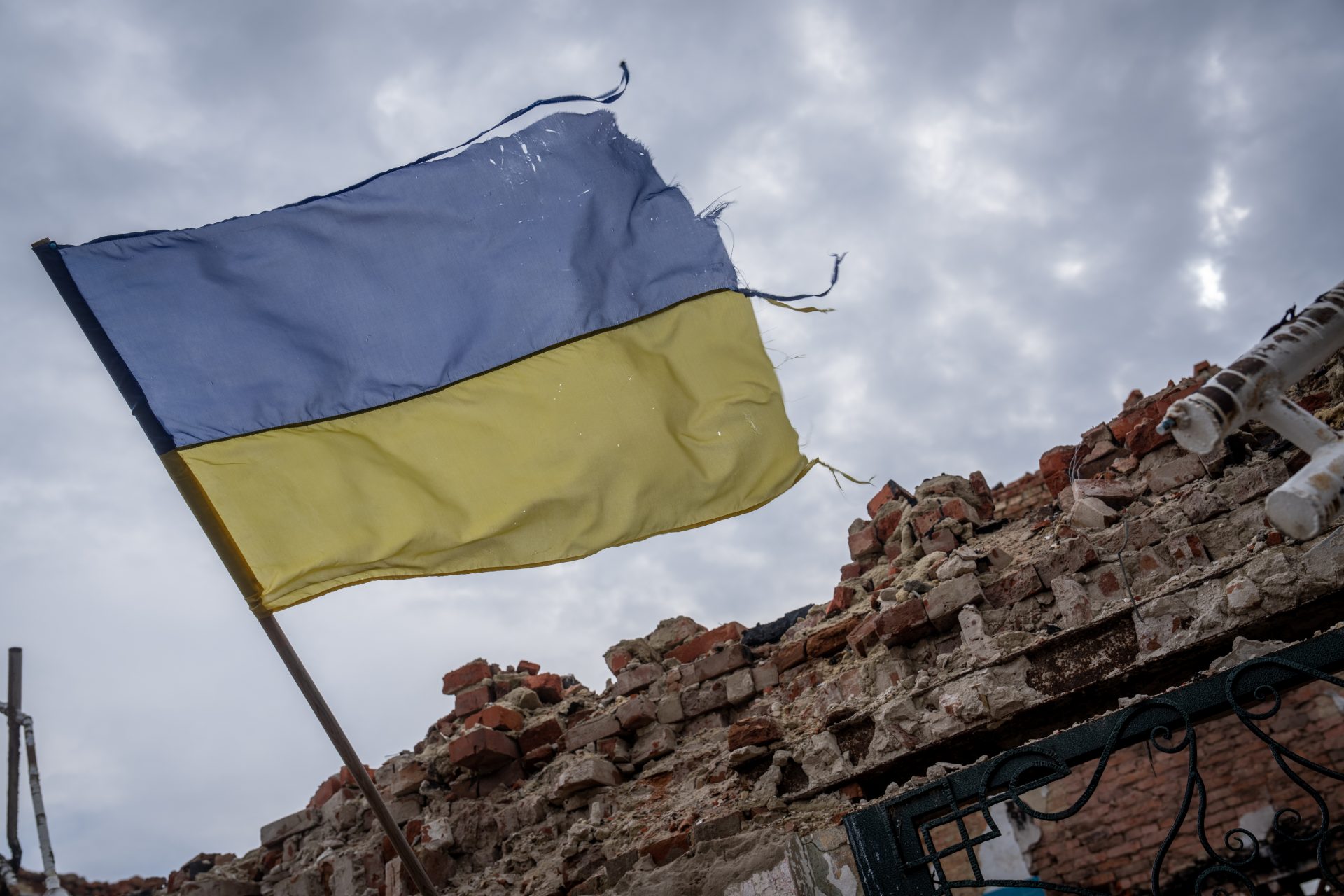 <p><span>The report noted no commandos were lost in the encounter and added that the soldiers left a Ukrainian flag flying on the occupied peninsula before they departed and returned to friendly territory. </span></p>