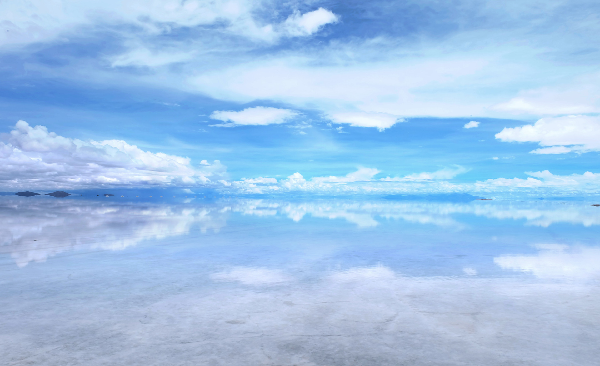 Experience Uyuni: Unforgettable 2024 Salt Flats Journey - 2voh6oa