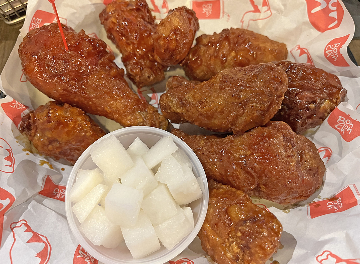 10 Restaurant Chains That Serve the Best Korean Fried Chicken