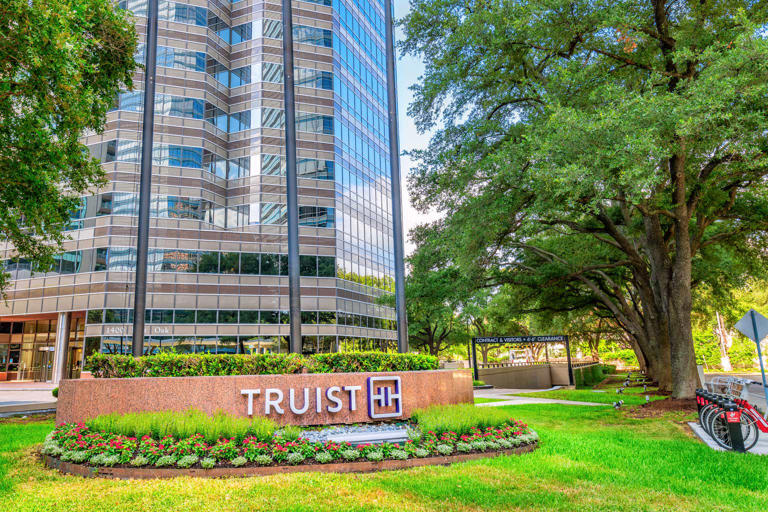 Truist plans insurance premium financing unit sale amid efforts to unload noncore biz - report