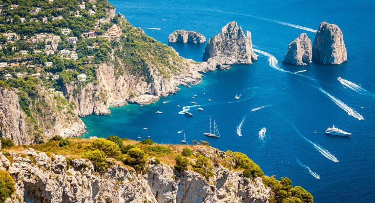 Planning a Day Trip to Capri? Here are the top tips on how to get there, things to do and everything else you need to know to make it a perfect day in Capri.
