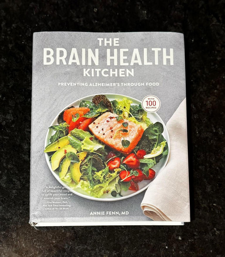 The Brain Health Kitchen Cookbook 100 Recipes to help prevent Alzheimer's