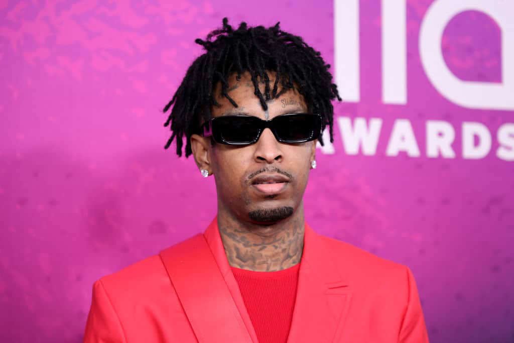 21 Savage faces deportation if his wife divorces him for allegedly cheating  on her .👀👀 The rapper, who was born in London, reportedly…