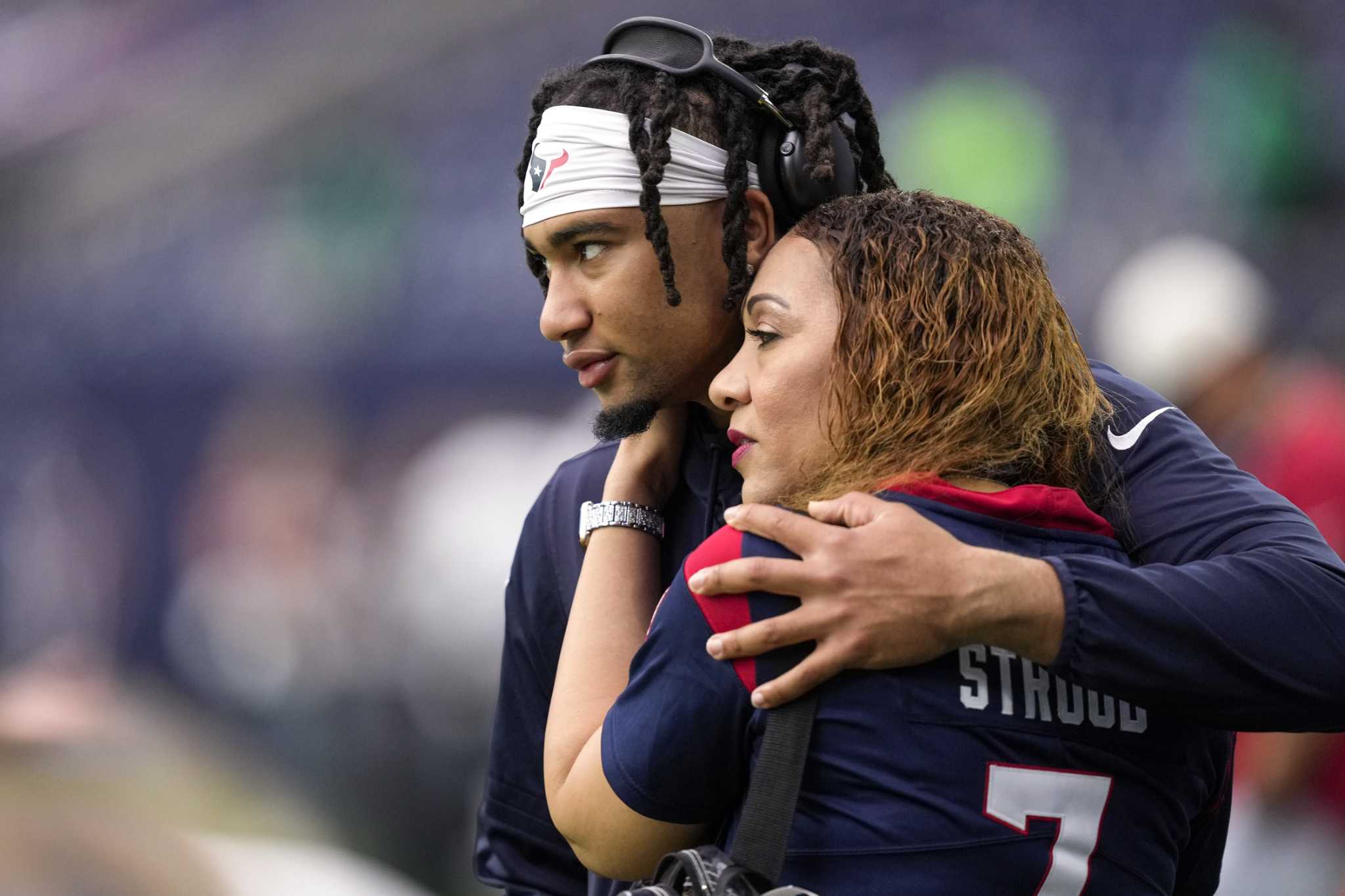 Texans' C.J. Stroud, Mother Kimberly Launch Charitable Foundation