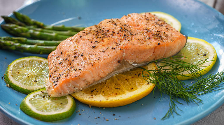 The Timing Rule To Follow For Better Oven-Baked Salmon