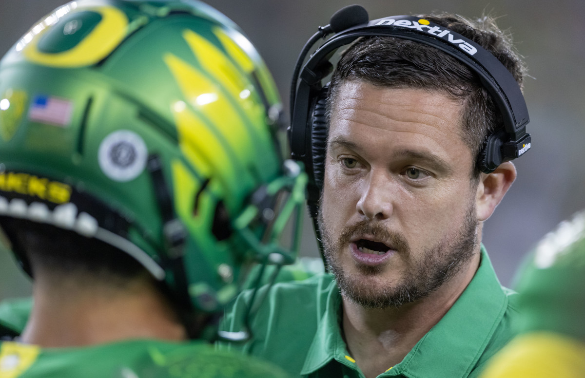 Oregon S Dan Lanning Seen As Frontrunner For The Alabama Job   AA1gR3jc.img