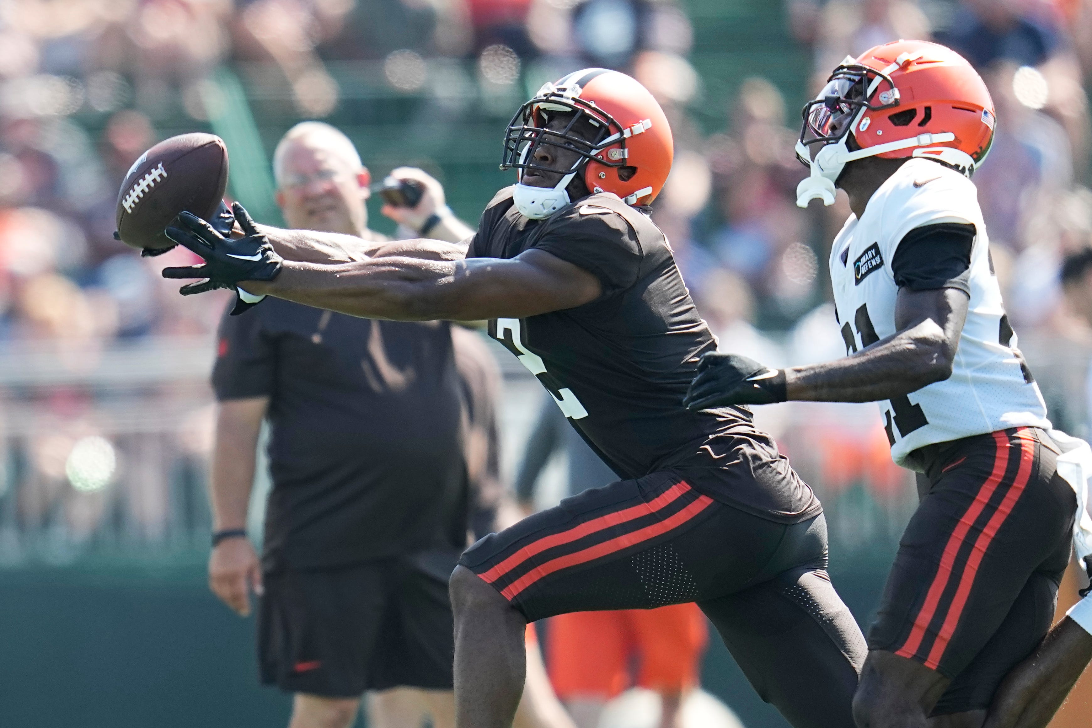 Joel Bitonio, Myles Garrett, Amari Cooper Head Up 5 Browns Selected For ...