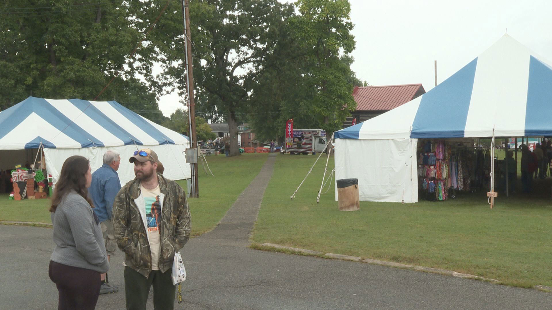 Harvest Moon Festival draws crowds to Parkersburg City Park