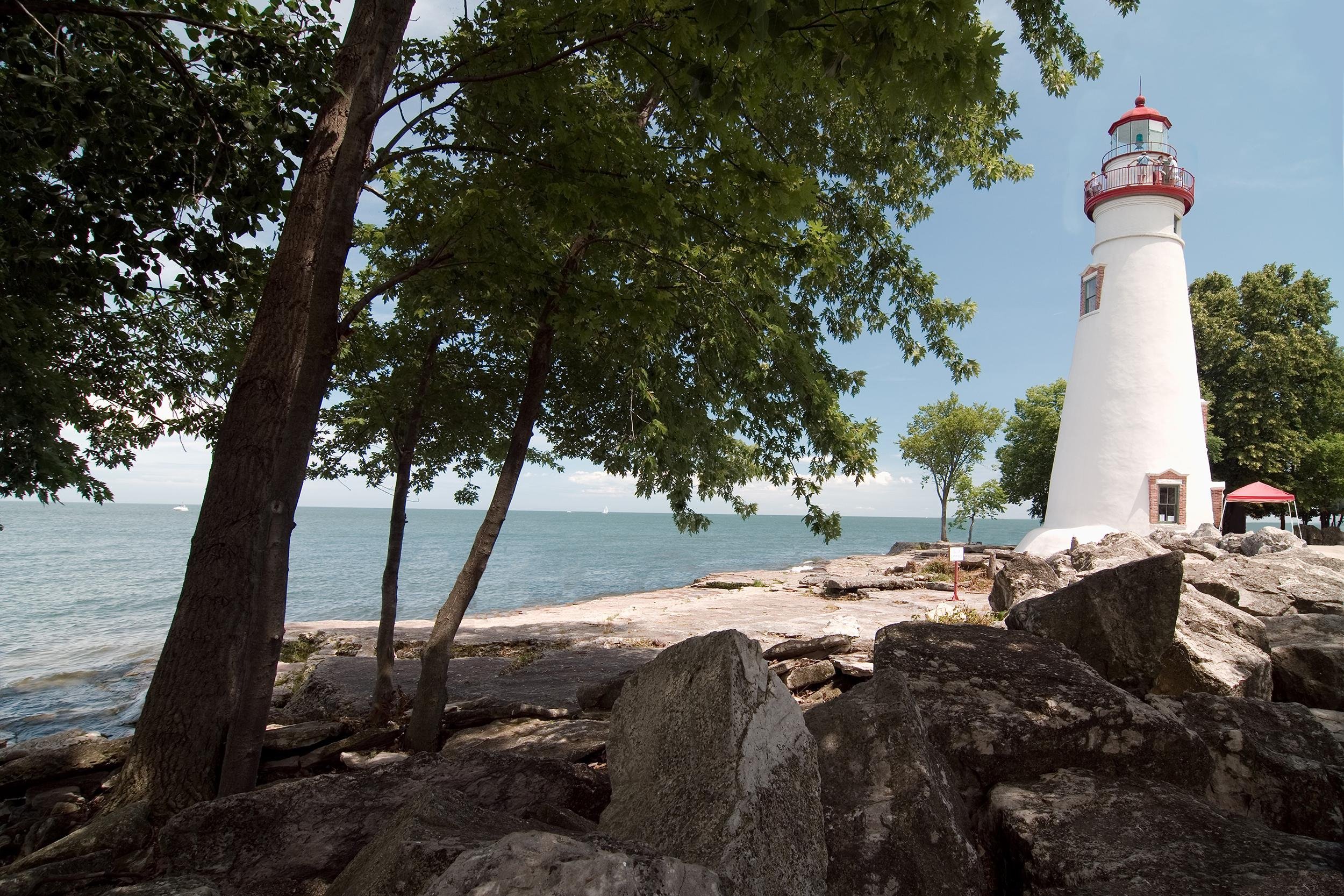 <p>In the village of Marblehead, on a peninsula jutting into Lake Erie, sits the longest continuously operating lighthouse on the Great Lakes. On a clear day, take a boat out and get a photo of yourself with the lighthouse in the background.</p>