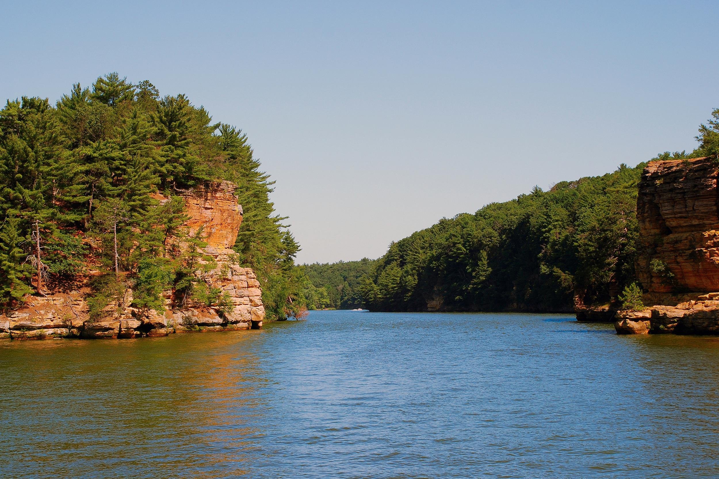 <p>To get a Wisconsin Dells selfie without the crowds of people in waterparks, go to the natural Dells of the Wisconsin River. The jagged rock features lining the shores of the river are a self-portraitist's dream backdrop.   </p>