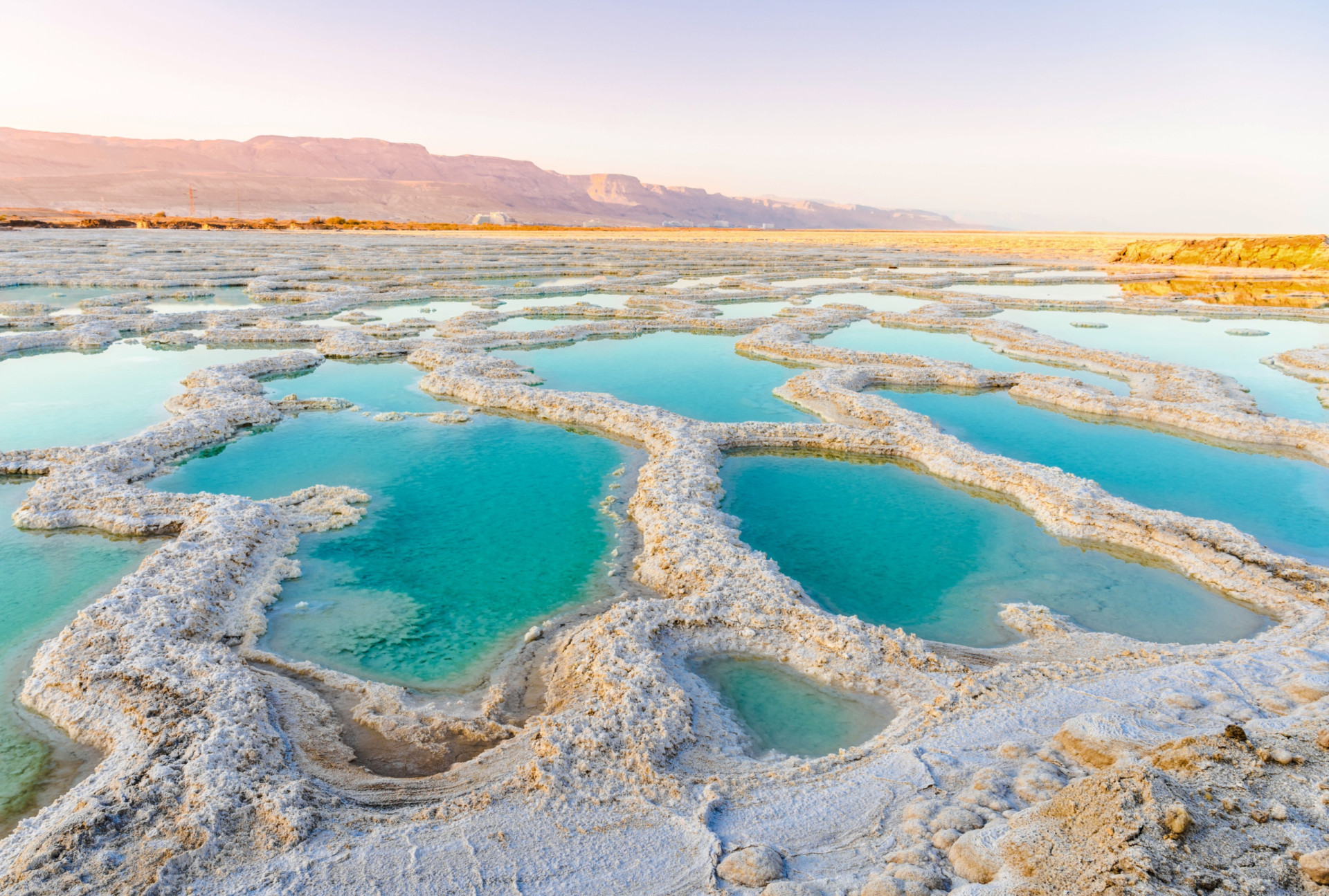 <p>This extraordinary natural wonder lies in the Jordan Rift Valley and is bordered by Jordan to the east and the West Bank and Israel to the west.</p><p>You may also like:<a href="https://www.starsinsider.com/n/119097?utm_source=msn.com&utm_medium=display&utm_campaign=referral_description&utm_content=573453en-en"> Harmful to health: the hidden hazards of food and drink </a></p>