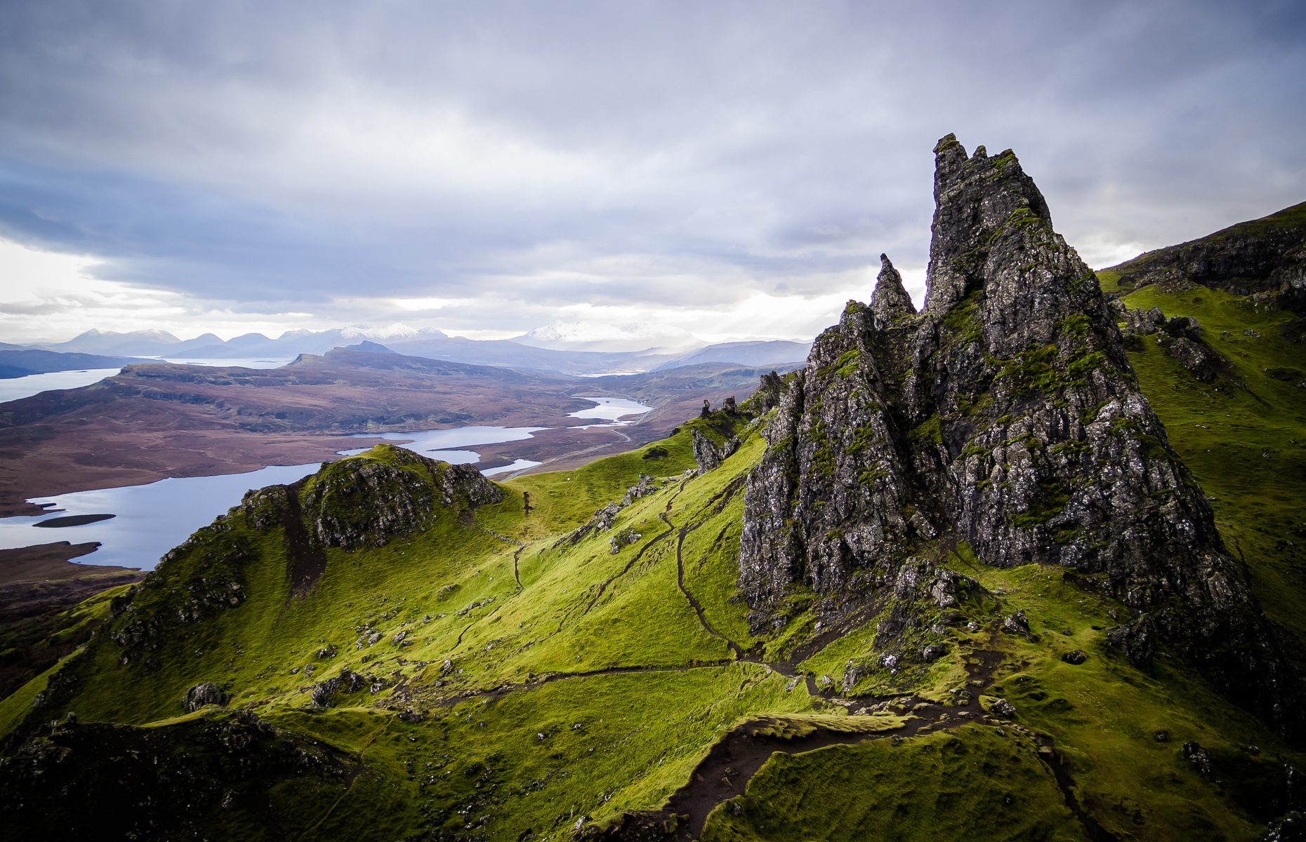 <a href="https://www.visitscotland.com/places-to-go/islands/isle-skye" rel="noreferrer noopener">Skye</a> is not only the largest island of the Inner Hebrides, it’s also an incredible destination for enjoying some of Scotland’s most beautiful scenery. Among its most enchanting stops you’ll find breathtaking landscapes at <a href="https://www.atlasobscura.com/places/kilt-rock-and-mealt-falls" rel="noreferrer noopener">Kilt Rock</a>, feel like you’ve reached the end of the world at Neist Point Lighthouse, and enjoy tasty fish and chips in the colourful town of Portree.