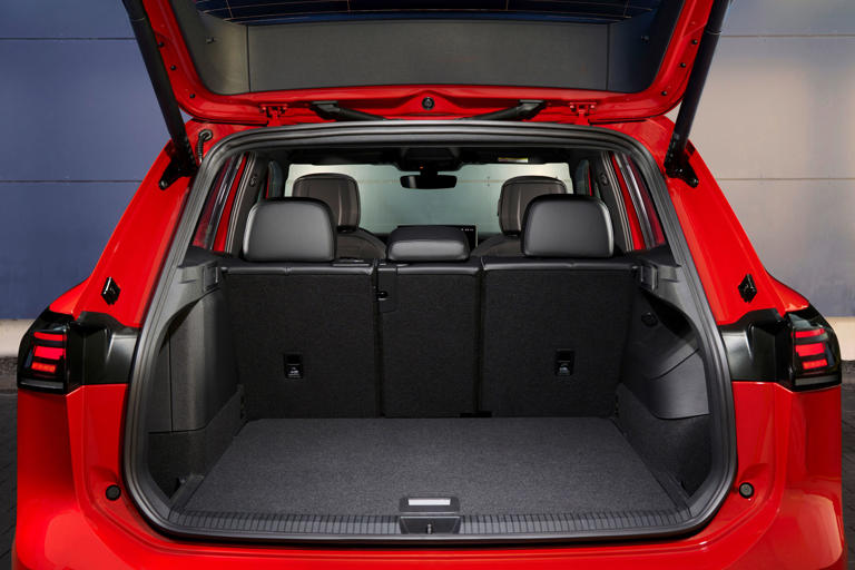 2024 Volkswagen Tiguan brings new interior, longrange PHEV