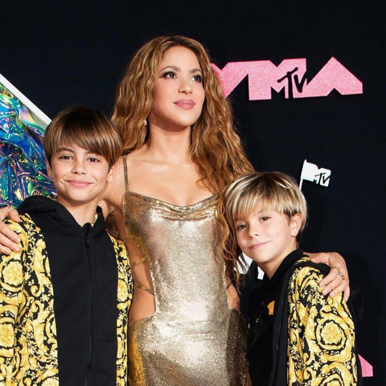 Madre de Piqué acusa a Shakira de alejarla de sus nietos, aseguran