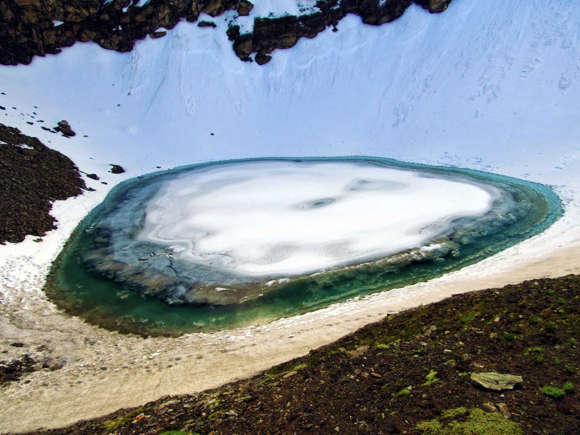 Dit gletsjermeer verbergt een duister geheim
