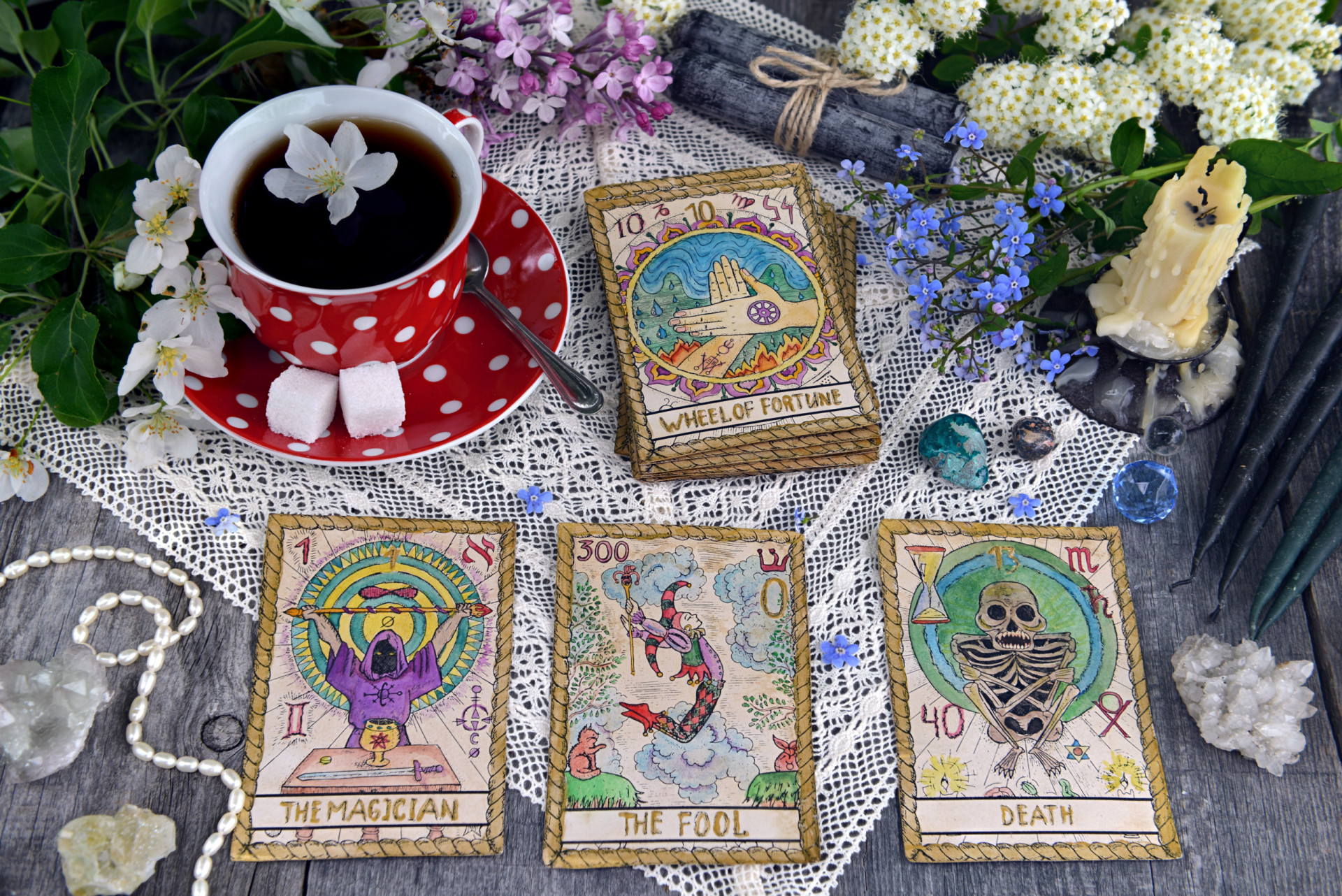 A quick guide to reading tarot