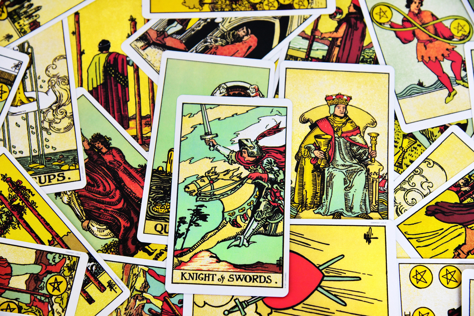 A quick guide to reading tarot