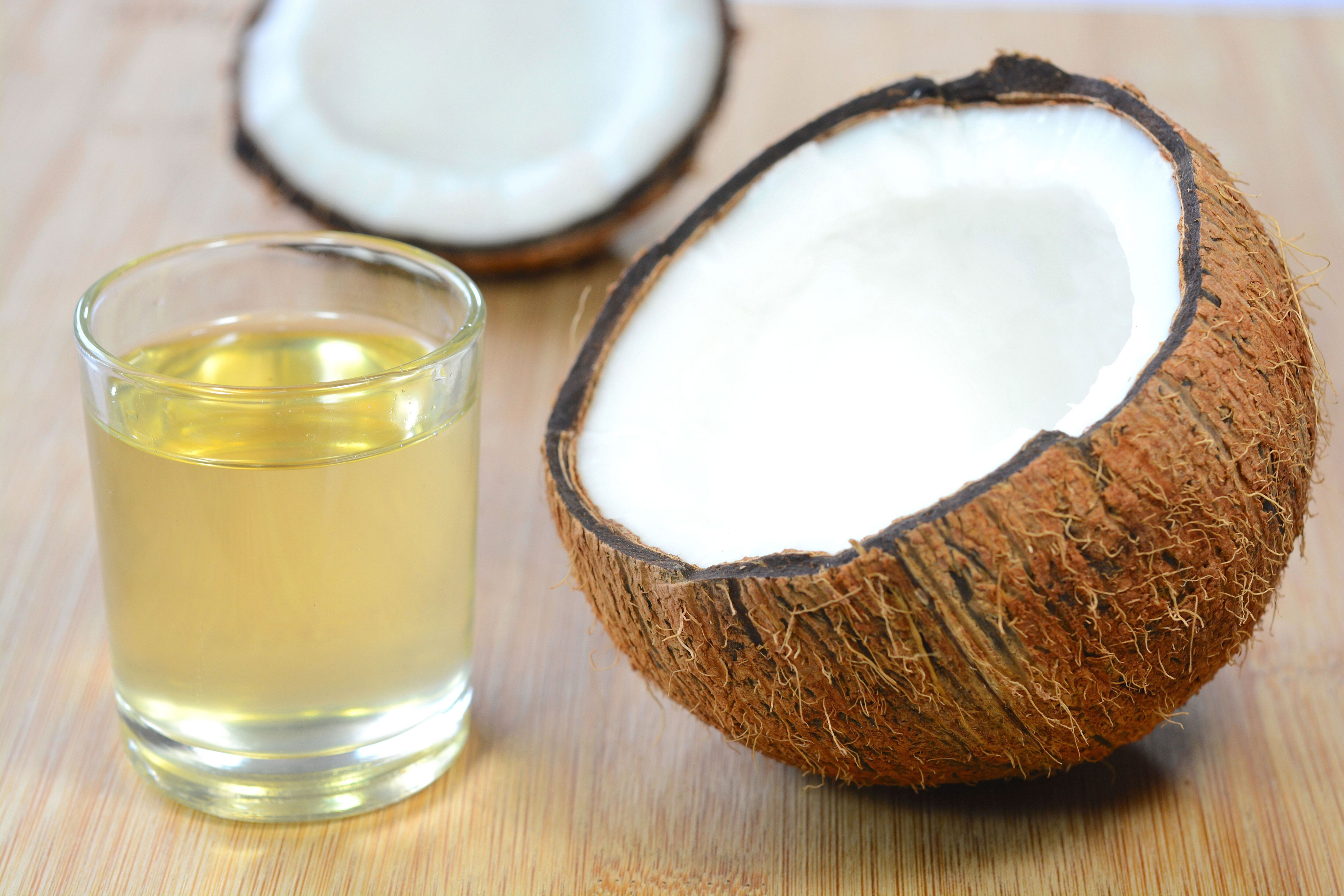 Coconut oil. Масла кокосовое льняное. Кокосовый жир фото. Кокосовое масло яд. Cold Coconut арка.