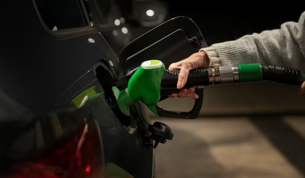 gobierno petro abre la puerta a nuevo incremento en precio de la gasolina