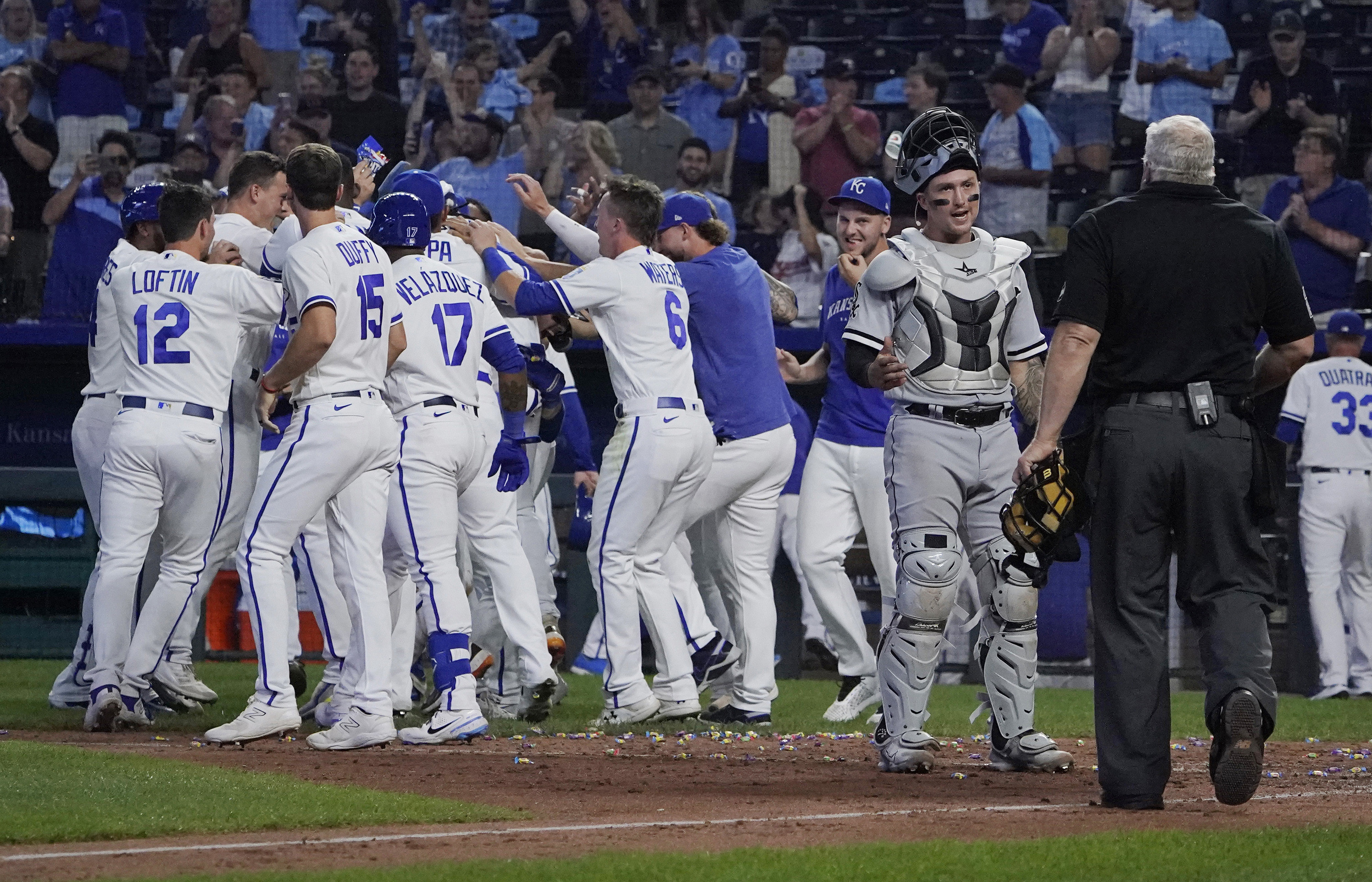 White Sox walked off — make that balked off — in Kansas City - Chicago  Sun-Times