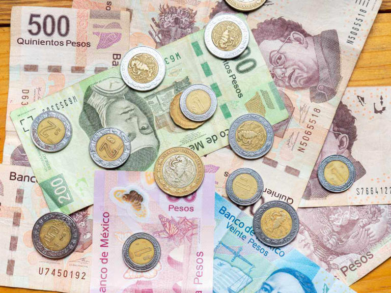Planning a trip to Mexico and wondering what the Riviera Maya currency is and the best ways to pay for things during your vacation? You've come to the right guide! As a travel blogger that lives in Playa del Carmen, I'm here to help you understand the basics of money management in Riviera Maya so that you can have a stress-free and enjoyable vacation. In this Riviera Maya currency guide, I'll explain the official currency used in Riviera Maya, whether or not you need to bring pesos with you, and provide some tips on using ATMs and managing money while traveling. So if you're wondering if you need dollars or pesos in Riviera Maya and exactly how much money to bring along, I've got you covered in this comprehensive currency guide! Ready to learn how to safely and securely manage your money in Riviera Maya? Let's get started!