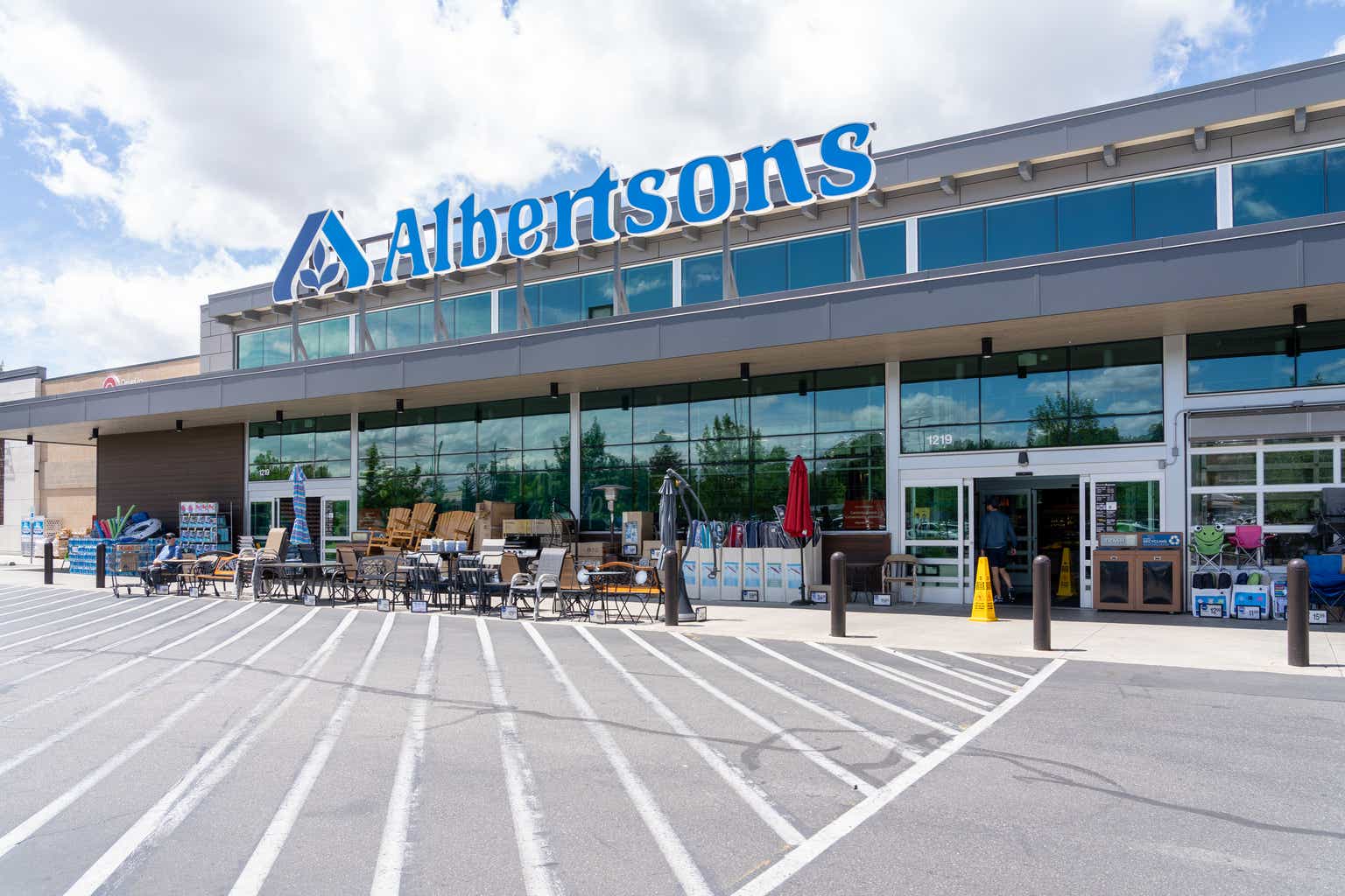 FTC Expected To Decide On Kroger's Planned Albertsons Deal By Month's ...