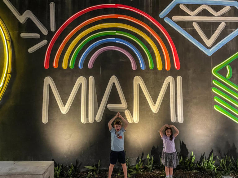 Don't miss these top things to do in Miami with kids, plus real mom tips on where to stay, what to eat and more!
