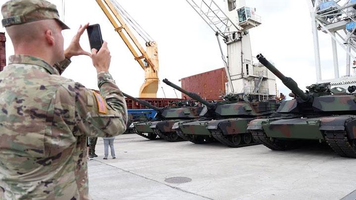 eks diplomat inggris: as panik drone rusia hancurkan tank abrams ukraina
