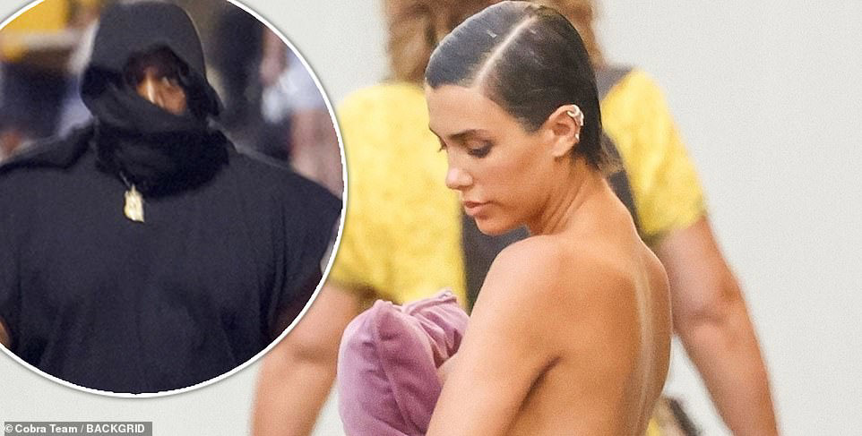 Kanye Wests Wife Bianca Censori Steps Out In Italy Topless 