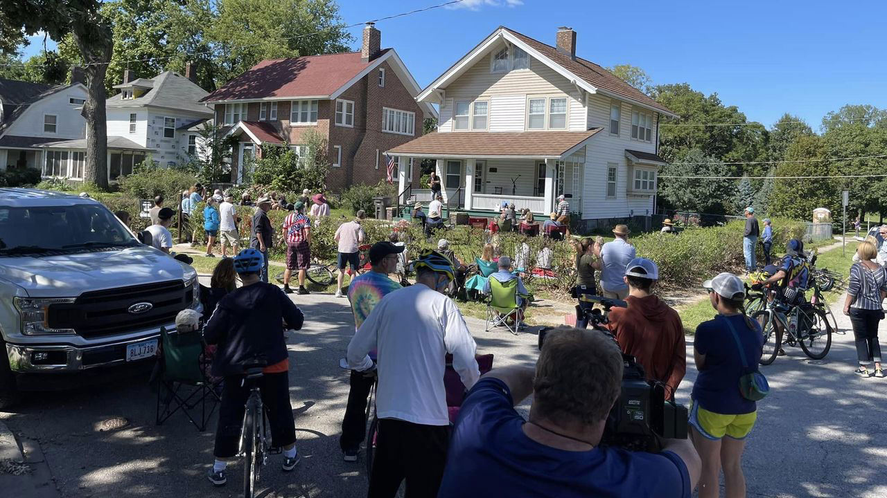 Porchfest brings live music to Des Moines' front yards